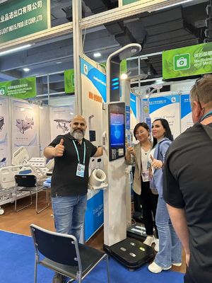 Биоимпедантная машина для анализа жировых отложений с большим экраном и рекламным экраном