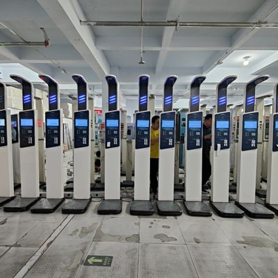 N.W 43kg Анализатор ИМТ Киоск медицинского осмотра с диапазоном измерения высоты 0-210 см